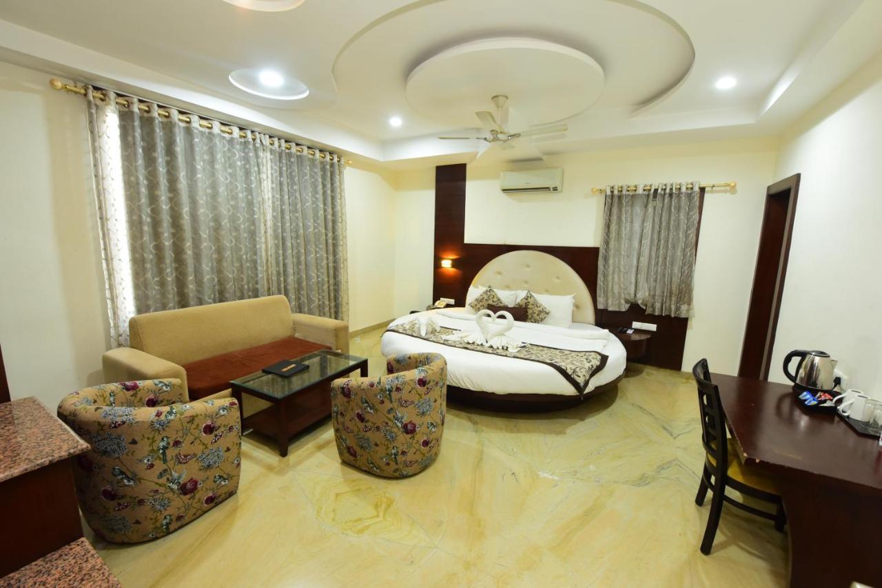 Hotel Yois Udaipur Luaran gambar